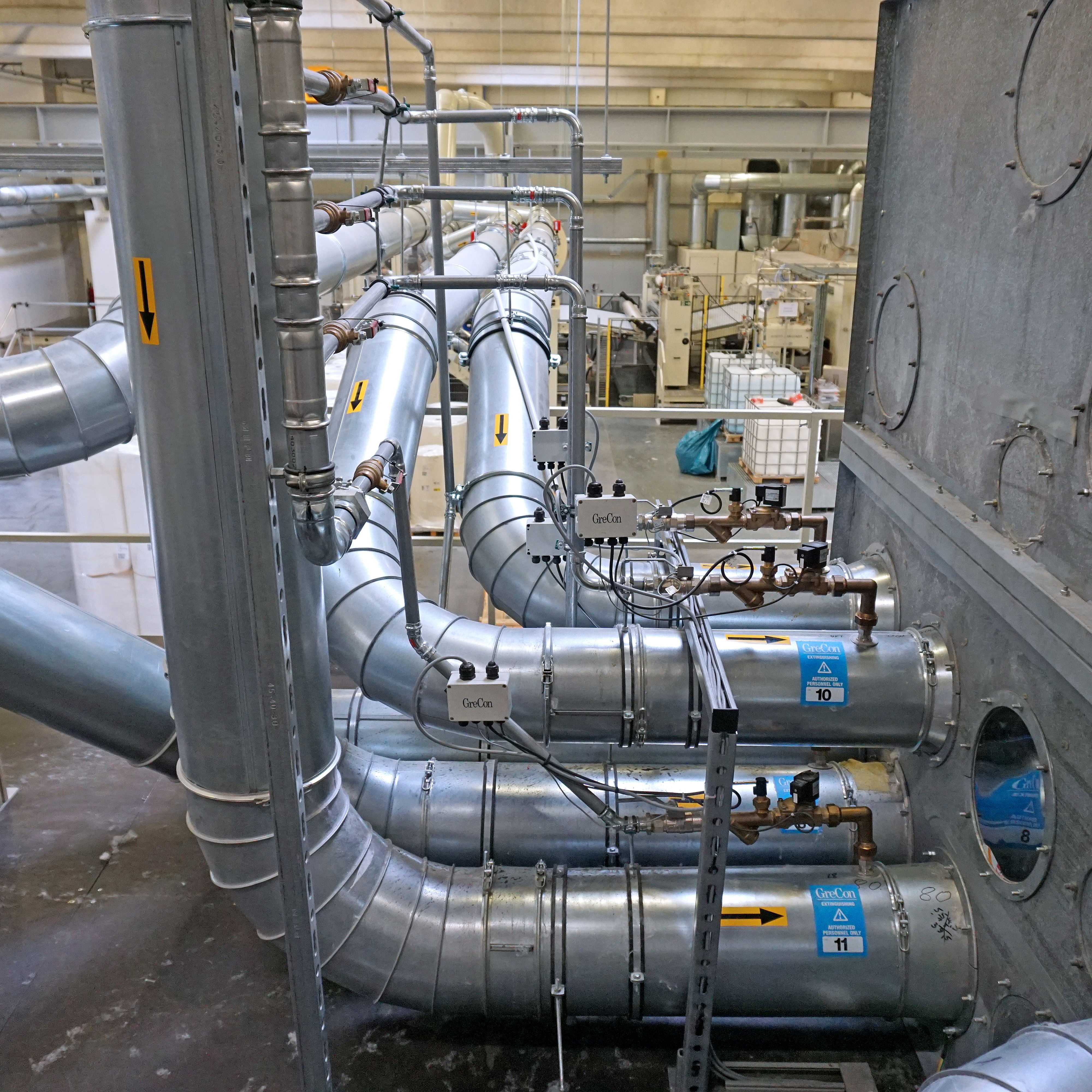 Pipes fitted with spark detectors