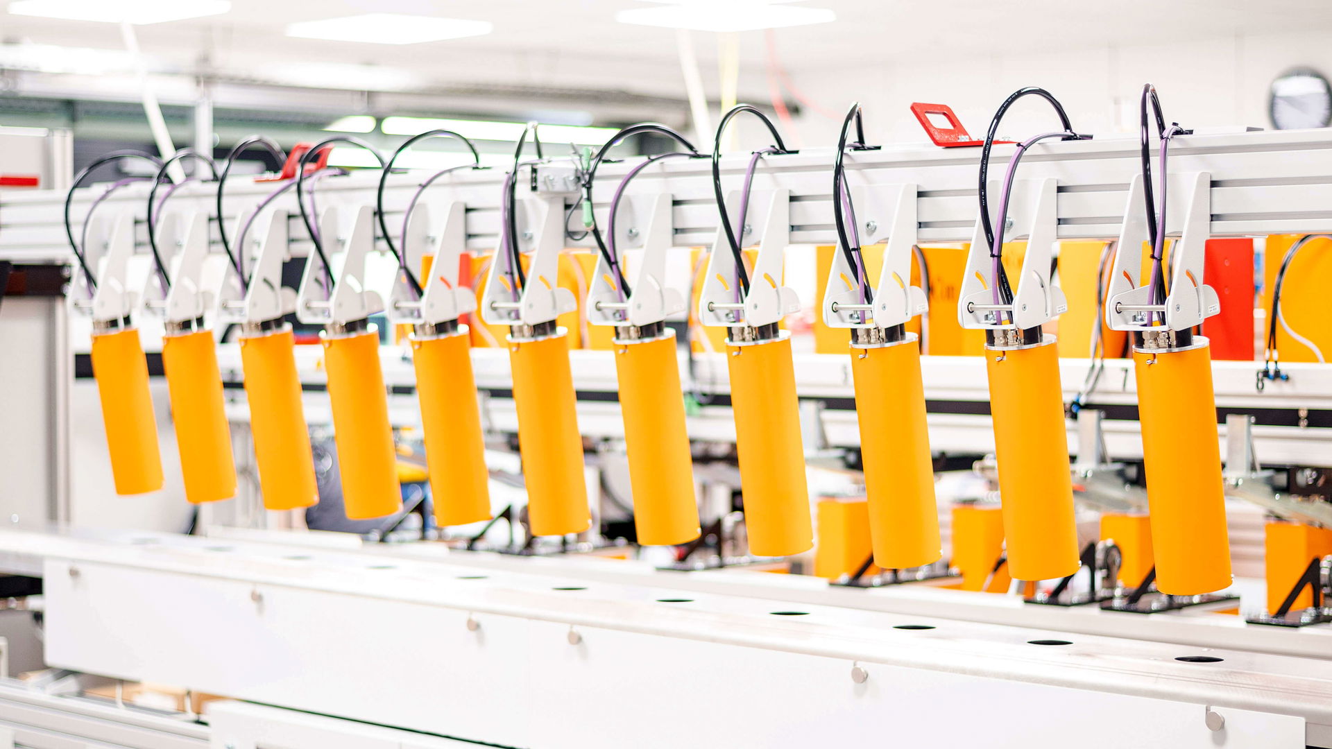 GreCon DELAMINATIONCONTROL Ultrasonic measuring system detects in-line inhomogeneities in plate-shaped measured goods such as wood-based panels