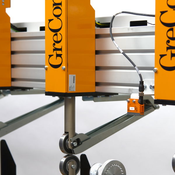 GreCon THICKNESSCONTROL RT as contact rollers on a conveyor belt
